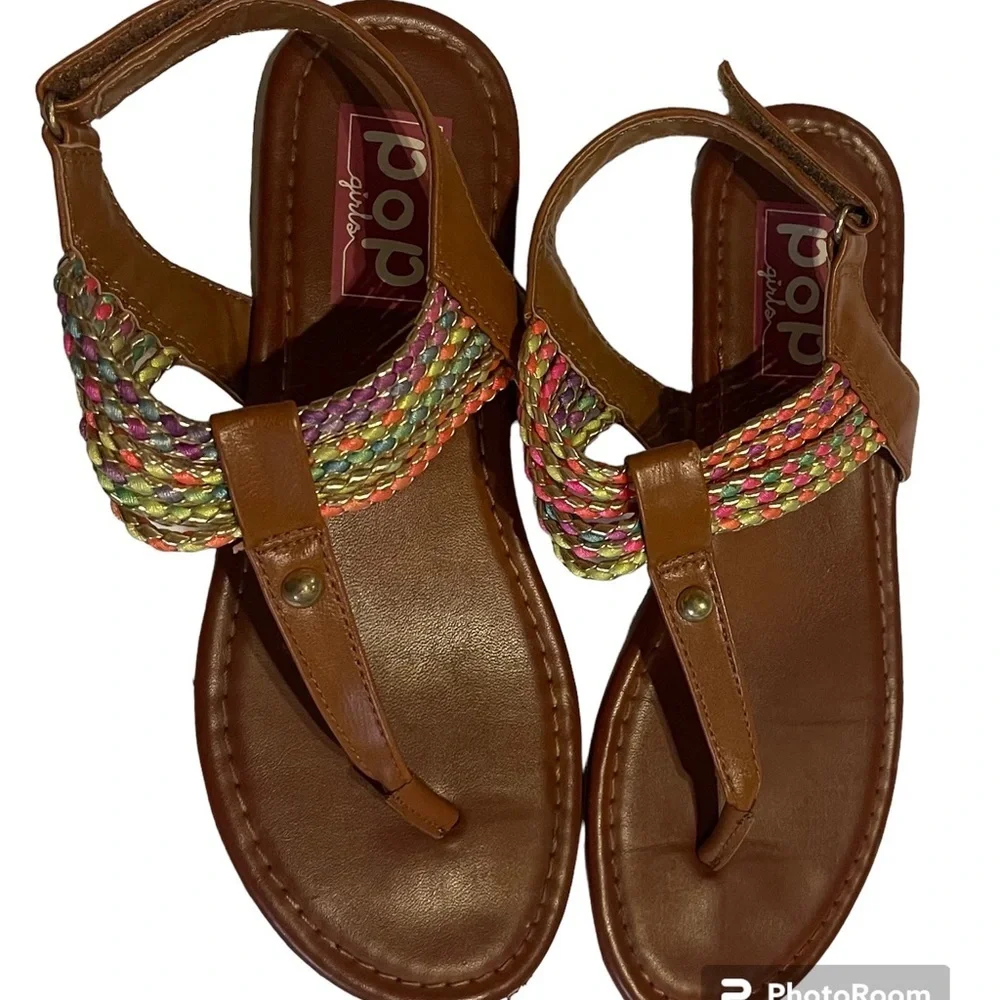 Youth Girls POP girls sandals EUC size 3